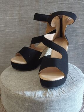 Women's Black Platform Sandals with Sculpted Straps